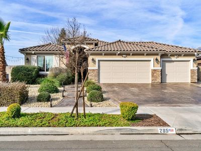 285 S Thomas Ave, Kerman, CA, 93630