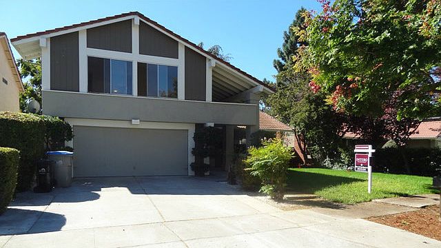 1st image of 166 Goldenrain Dr