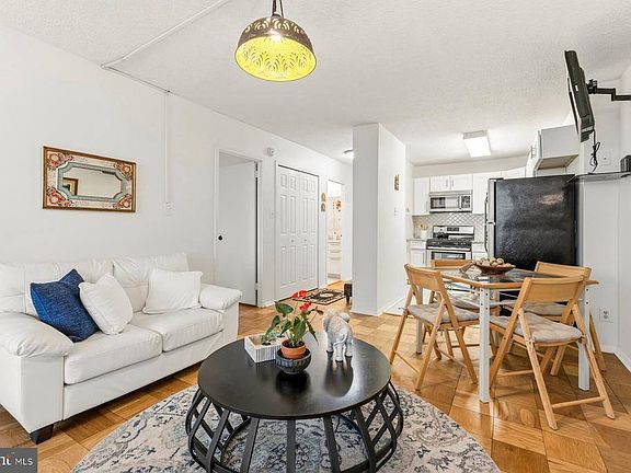 4th image of 5225 Pooks Hill Rd APT 1717N