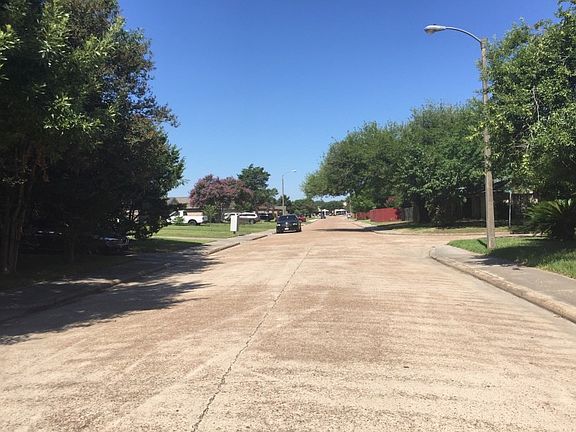 4th image of 7411 Greenyard Dr