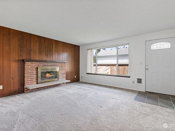 5th image of 3021 Greenwood Court S