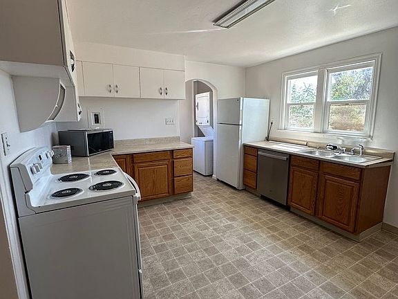 3rd image of 345 N 300 W