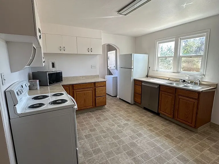 345 N 300 W — Photo 3