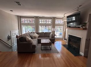 (Undisclosed Address), Chicago, IL 60614