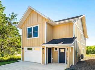 2108 Cottage Hill Cir, Duluth, MN 55811