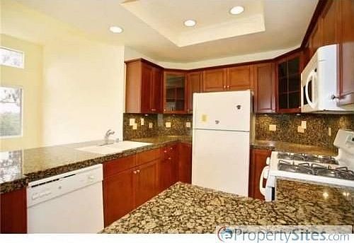 5th image of 521 Arbor Dr Unit 301