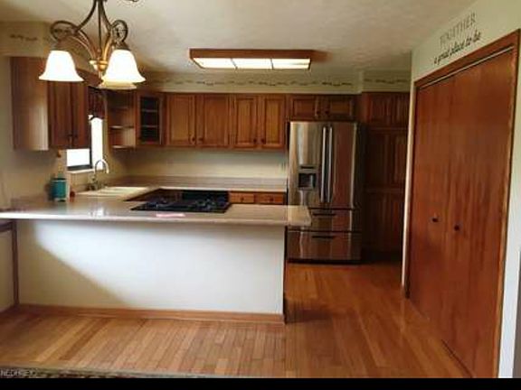 Eat in kitchen with bar