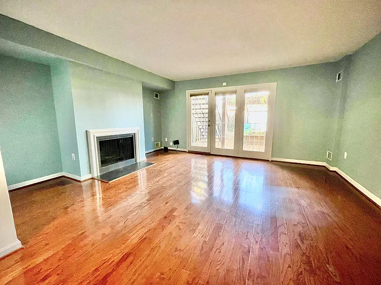 1228 C St SE — Photo 17