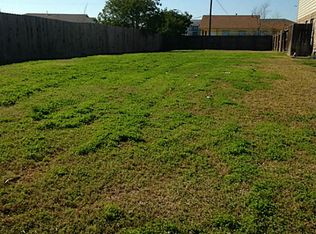 2111 Ann Marie Ln, Galveston, TX 77551