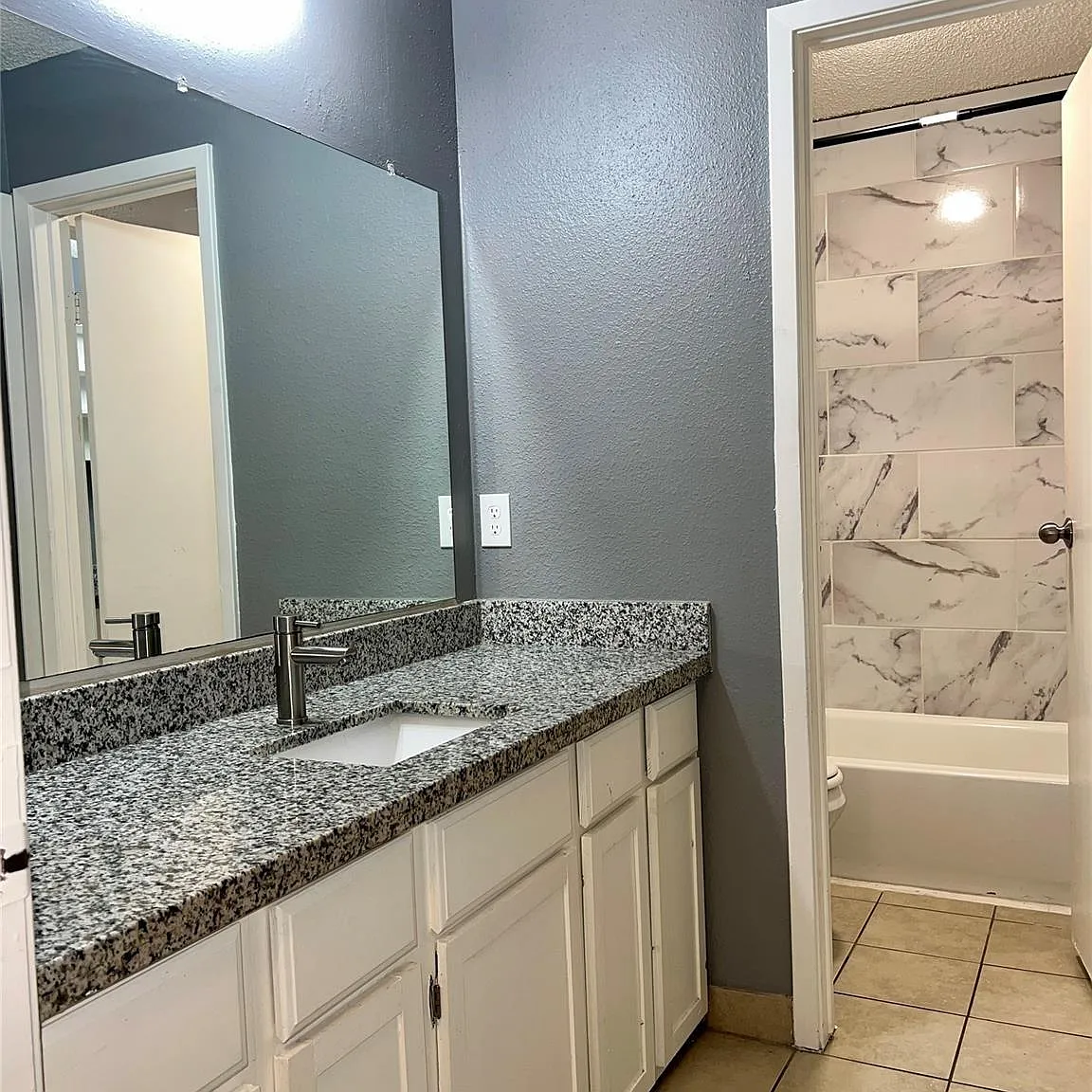 2 bed, 1.0 bath, 4008 sqft, $1,100 — Photo 2