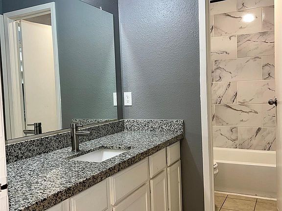 2nd image of 6118 W Mount Houston Rd APT C