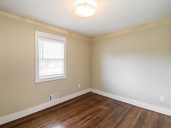 2nd image of 1740 Barfield Run NW
