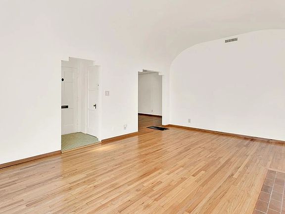 2nd image of 624 15th St