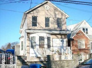 2214 150th St, Whitestone, NY 11357