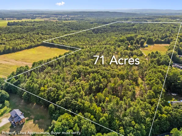 19 Schacht Lane, Gardiner, ME 04345