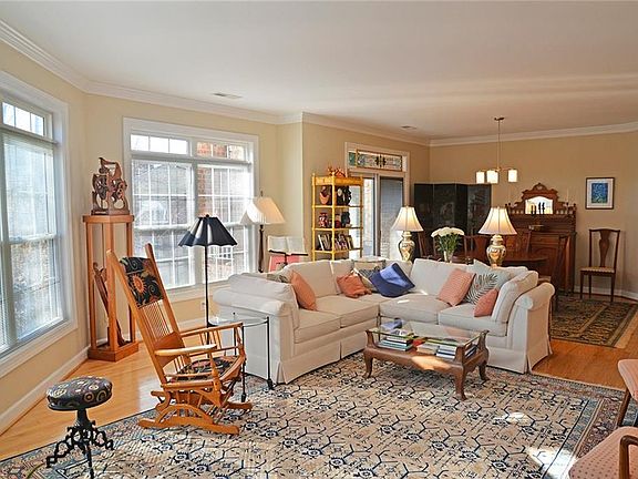 5th image of 10 Indigo Lake Ter Unit B