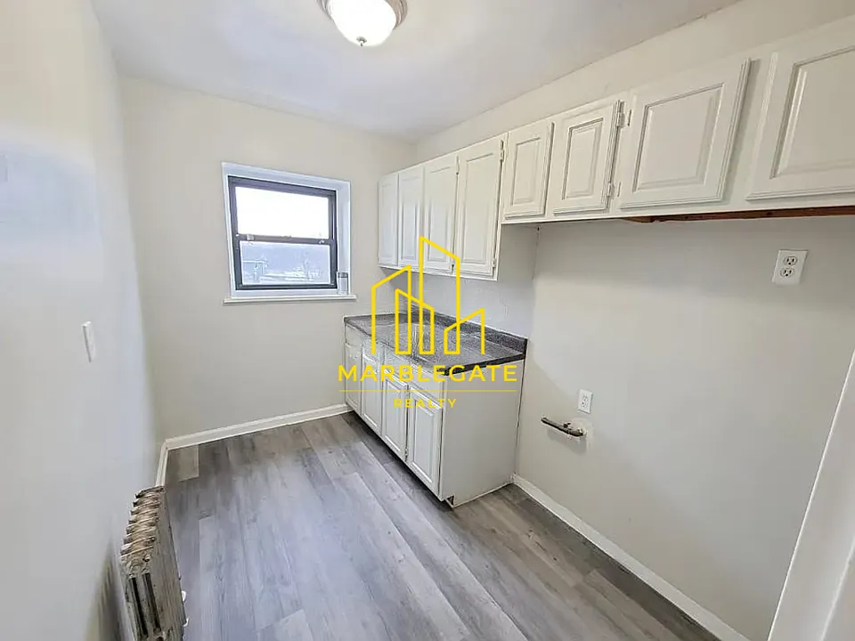 342-343 Schley St #BM44