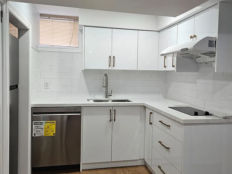 24 Fletcher Pl — Photo 6