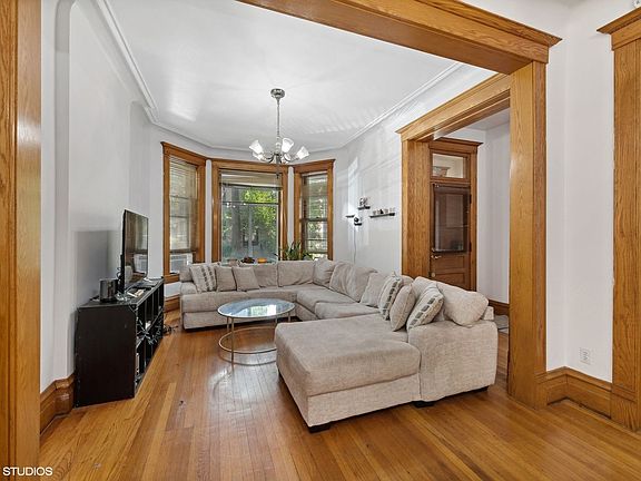 3rd image of 2120 W Concord Pl #1