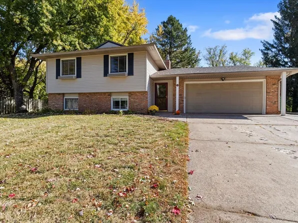 873 Knollwood Ct, Stillwater, MN 55082