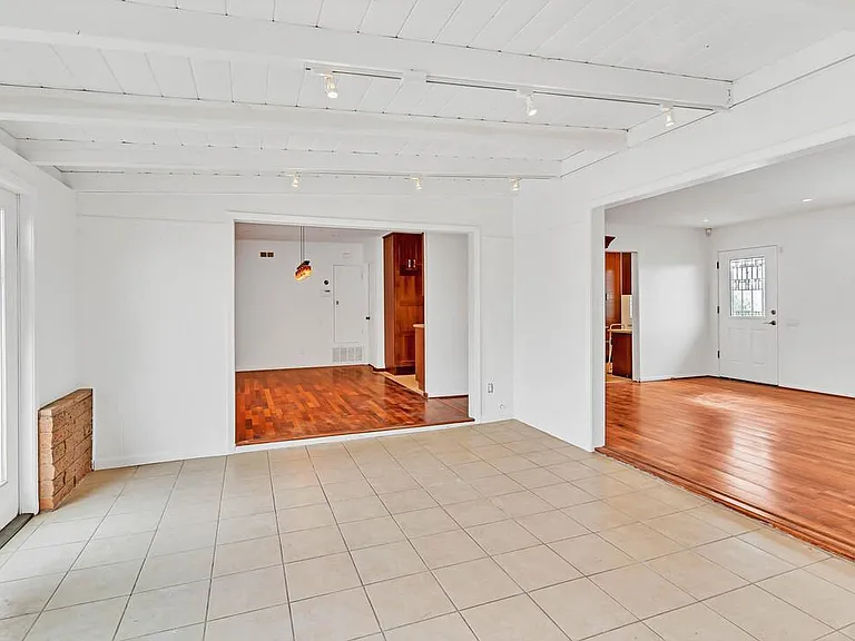 3020 Governor Dr — Photo 8