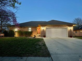 2950 SE Peck Rd, Topeka, KS 66605