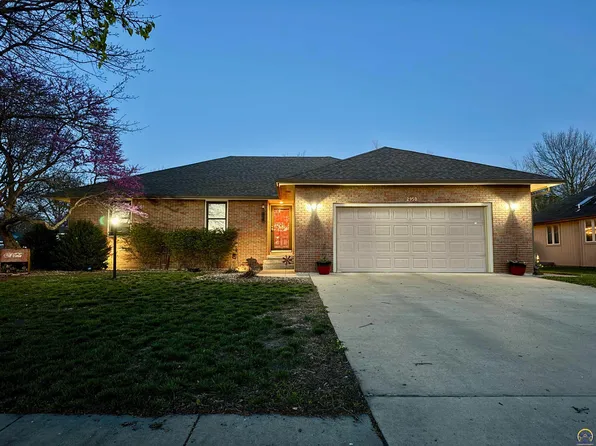 2950 SE Peck Rd, Topeka, KS 66605