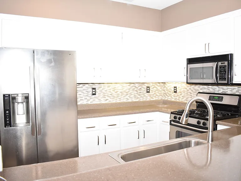 1281 Aguirre Dr — Photo 7