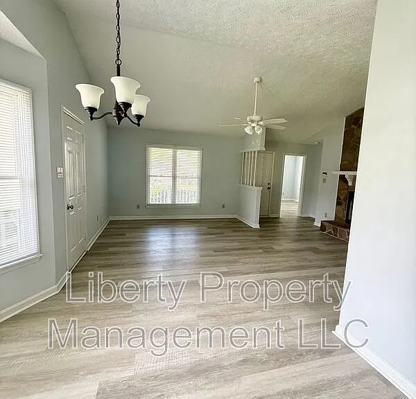 1222 Skyline Dr — Photo 6
