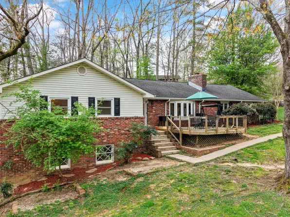 100 Moss Rd, Oak Ridge, TN 37830