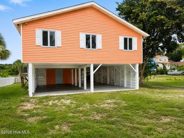 1402 W Yacht Drive, Oak Island, NC 28465