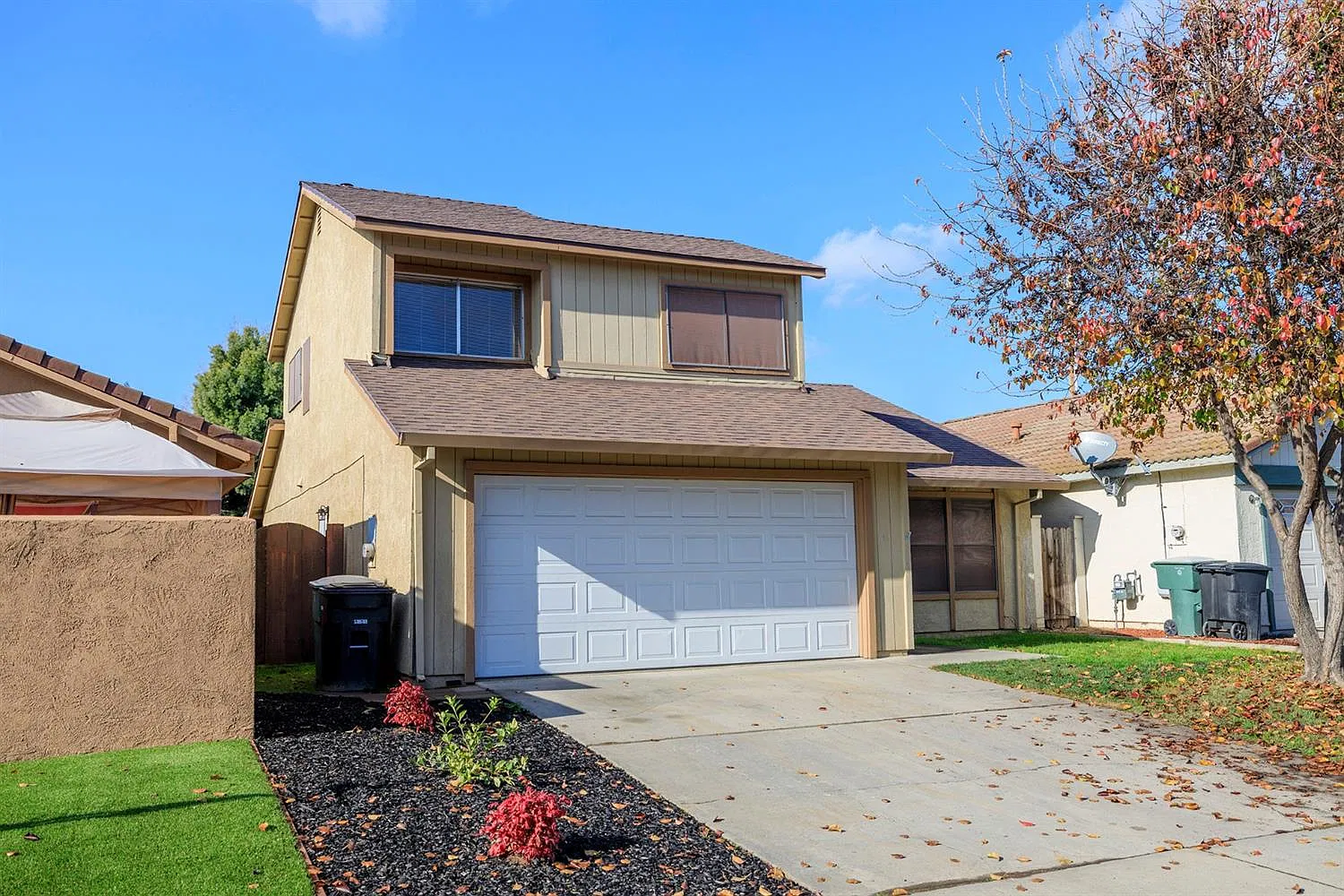 3 bed, 1607 sqft, $2,200 — Photo 1