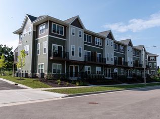 2674 Notre Dame Dr #702, Fitchburg, WI 53711