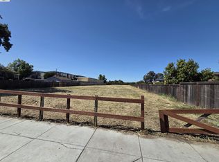 29495 Dixon St, Hayward, CA 94544