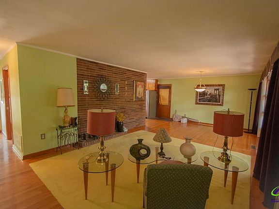 5th image of 316 Oakview Sq