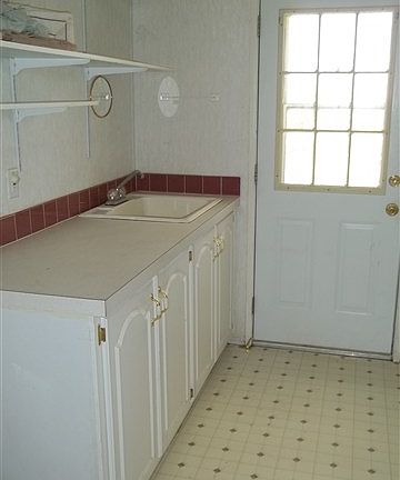 5th image of 439125 Hudspeth Ln