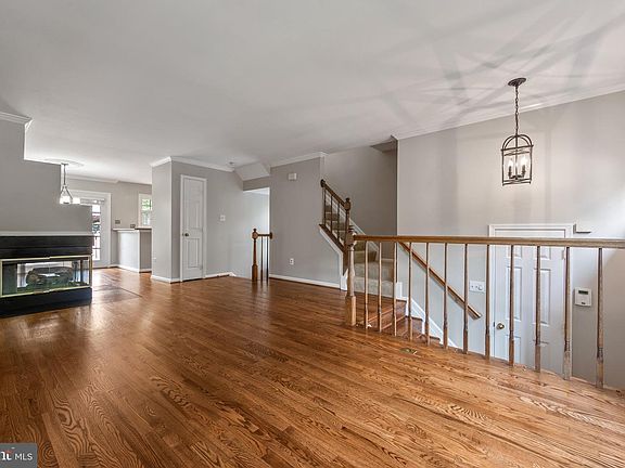 5th image of 1215 Quaker Hill Dr