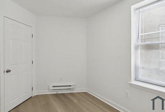5th image of 5554 Lansdowne Ave Floor 2