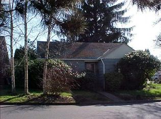 546 NW 12th St, McMinnville, OR 97128