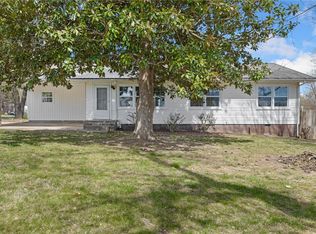 197 Creekview Rd, Harrison, AR 72601