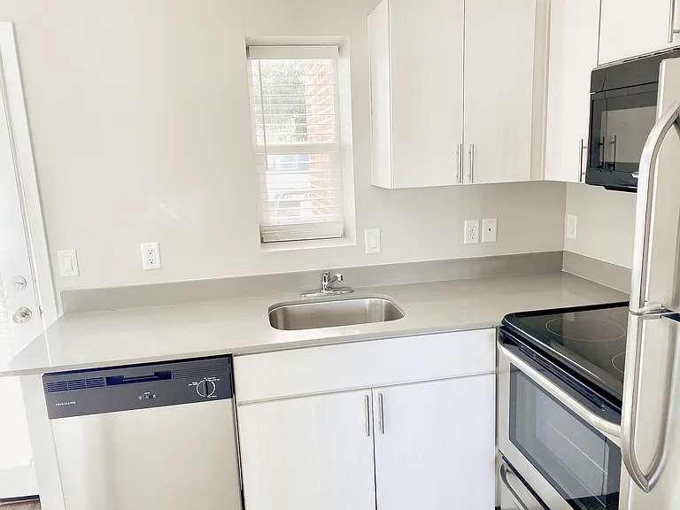 1301 E Thomas Rd #104 — Photo 7