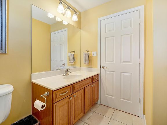 5th image of 13726 Hearthwood Ct S