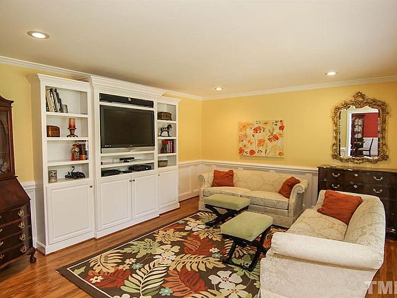 4th image of 703 Chestnut Dr