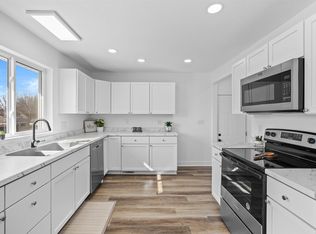 523 S 2nd Ave W, Newton, IA 50208