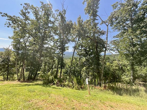 4th image of 129 Winding View Dr