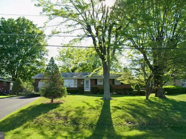 707 N Crescent Ave, Hamburg, PA 19526