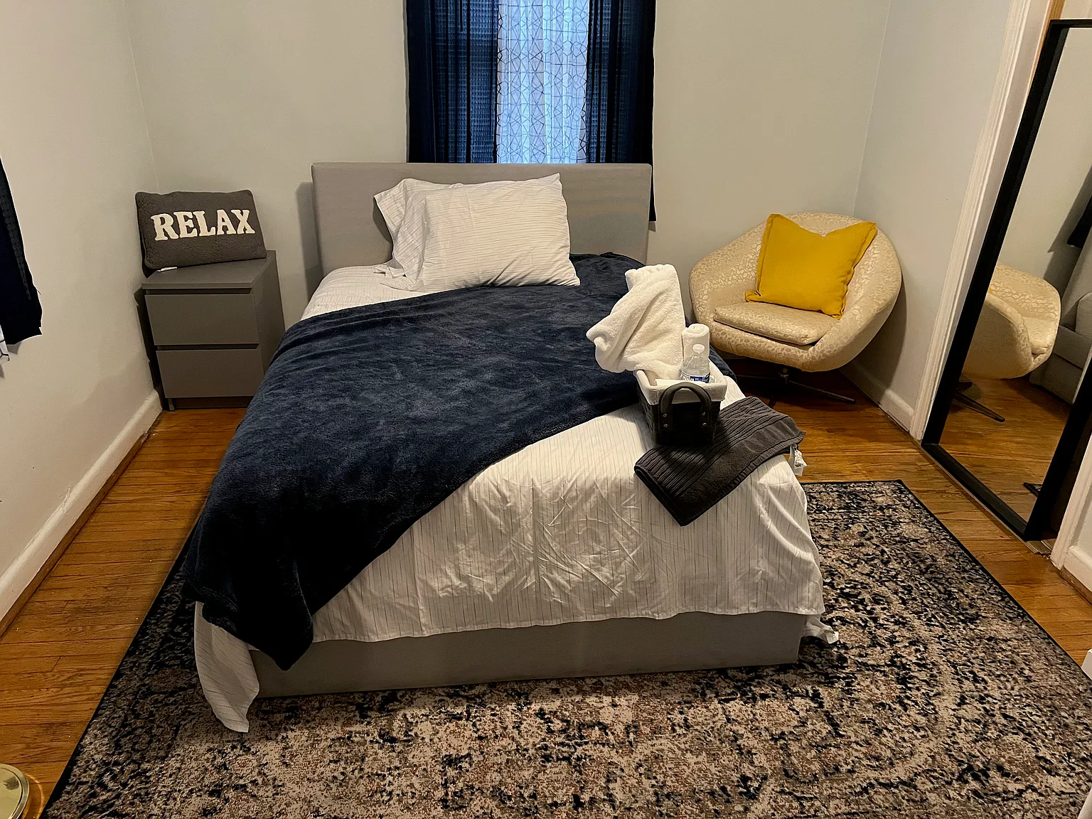 1 bed, 100 sqft, $1,100 — Photo 1