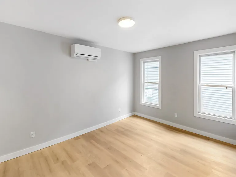 192 Paris St #1 — Photo 7