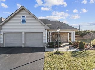 271 Hytyre Farms Dr, Gibsonia, PA 15044