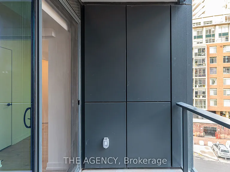 33 Parliament St #429 — Photo 12